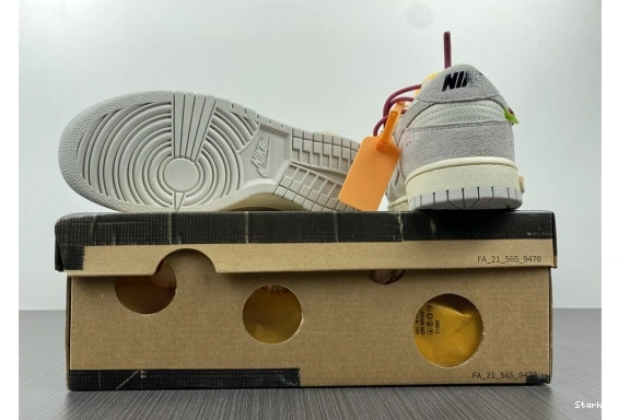 Lot DJ0950-114 35 Dunk Nike O-W Low 1107